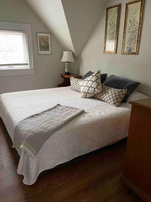 Redefined Alchemy - Bright, Eclectic, Pretty Apt 3E Little Falls Eksteriør bilde